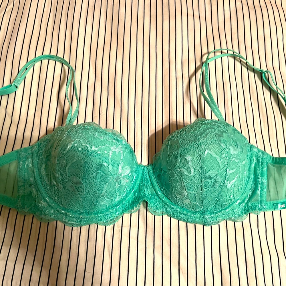 PINK Victoria’s Secret mint green lace bra, size 32C